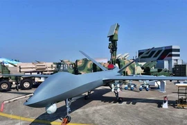 Trung Quốc ‘trình làng’ tiêm kích tàng hình J-20