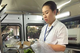 Đưa 3 xe kiểm nghiệm nhanh thực phẩm vào hoạt động
