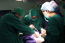 Cứu bệnh nhi 1 ngày tuổi bị thoát vị cơ hoành bẩm sinh