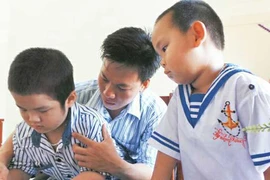 Gieo chữ, trồng người nơi đảo xa