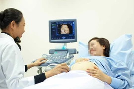 Nhận biết và điều trị thai phụ nhiễm Zika 