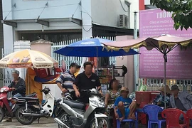 Nhan nhản cò vé ở Ga Sài Gòn