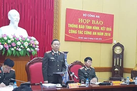 Sẽ ngăn cán bộ bỏ trốn ra nước ngoài