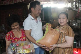 Hỗ trợ tối đa để người dân bị hỏa hoạn có Tết