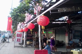 Bức hại cây xanh trước quán nhậu