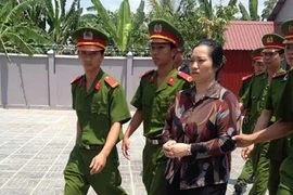 Giảm án tử còn 20 năm cho vợ bí thư đốt xác: Sai luật!