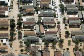 California: Gần 14.000 dân chạy cơn lũ thế kỷ