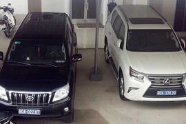 'Chính quyền nhận xe xịn DN tặng là trái luật'