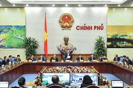 Họp trực tuyến, tiền tỉ hay tiền triệu?