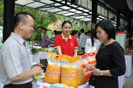 Việt Nam đang 'bao cấp' gạo cho các nước?