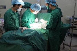Tái tạo dạ dày mới cho bệnh nhân ung thư 63 tuổi