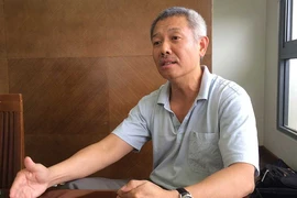 Đối thoại với ‘giáo sư quần đùi’