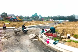 Mua, bán đất dự án chỉ dựa vào vài giấy phôtô 
