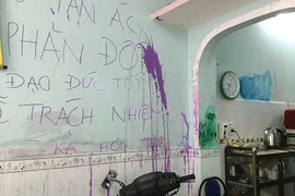 Vẽ bậy lên tường nhà mẹ chồng, coi chừng dính phạt