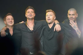 Boyzone quyết đốn tim khán giả ngày tái hợp 