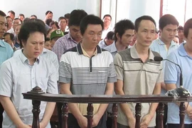 Bảy thanh tra giao thông nhận hối lộ hầu tòa