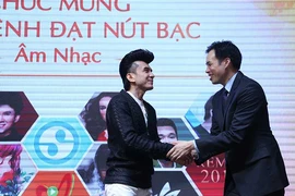 Đan Trường, Việt Hương công bố thông tin qua YouTube 