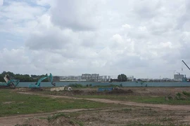 Mộ liệt sĩ ở TSN: Dừng thi công, bảo vệ hiện trạng