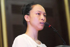 Cho nhân chứng Mai Phương ngồi phòng kín: Đúng hay sai?