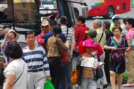 Phía sau sự bùng nổ du lịch 0 đồng