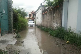 Đường ngập quanh năm, dân chờ đến năm 2018