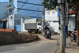 Vũng Tàu lý giải vụ cấp phép xây dựng lấn đường nhựa