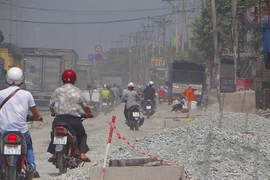 Tái lập mặt đường ẩu, dân TP.HCM kêu khổ