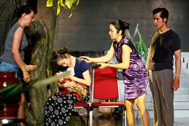 Giành ngôi quán quân, bỏ lại nỗi buồn đời 