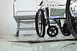Phòng khám đa khoa Mũi Né lún sụp nguy hiểm