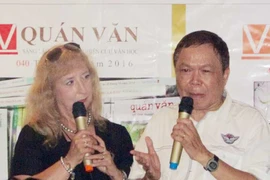 Bà đầm Ý đặt chân vào văn đàn Việt