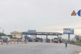 Kiến nghị bỏ 2 trạm thu phí quốc lộ 5