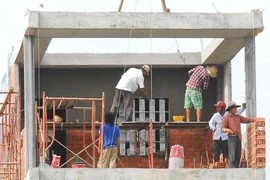 ‘Vi phạm xây dựng như bom nổ chậm’