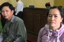 Mẹ bị tố nhưng bắt vợ chồng con?