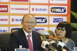 Thầy Hàn mới, ‘gồng’ V-League và đội tuyển cũ