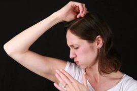 Nước bọt và mùi cơ thể quyết định sự hấp dẫn của bạn