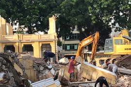 Sao nỡ đối xử tệ với biệt thự cũ!