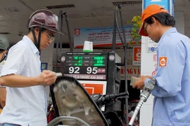 Khai tử xăng A92, lo thiếu xăng A95