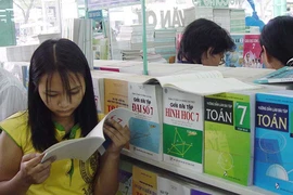 Băn khoăn lùi thời gian áp dụng sách giáo khoa mới