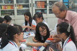 Chuẩn bị thi cuối cấp: Thầy, trò hoang mang