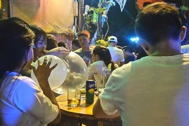 Gây họa hàng loạt, bóng cười vẫn nhởn nhơ