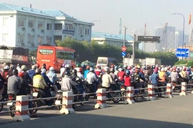 Khu hầm Thủ Thiêm liên tục kẹt xe vào giờ cao điểm