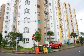 Đậu ô tô trong khuôn viên chung cư bị phạt?