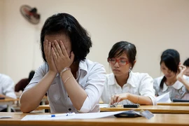 Học sinh triền miên với ứng thí