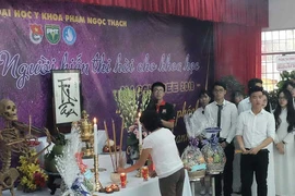 Những ‘người thầy’ không bao giờ lên tiếng