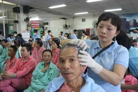 Chủ nhật yêu thương ở ‘nhà thương’ Chợ Rẫy