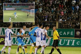 Bầu Đức biết thua vẫn kiện!
