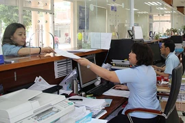 Gánh nặng thuế, hải quan đè người kinh doanh