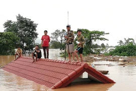 Vỡ đập thủy điện Lào: Hàng trăm người mất tích