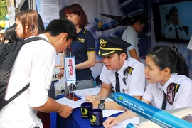 Chờ Vietnam Airlines trả lời tố giác của các phi công