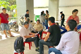 Chủ đầu tư bỏ trốn, dân cố thủ trong căn hộ dở dang
